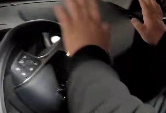 중카TV 영상 속 볼보 XC60 실내